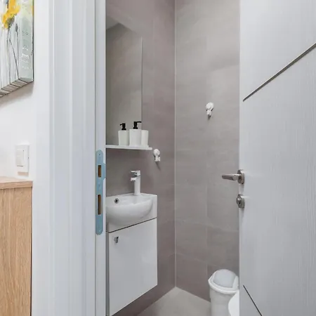 Holiday home 4 Bedroom Beautiful In *